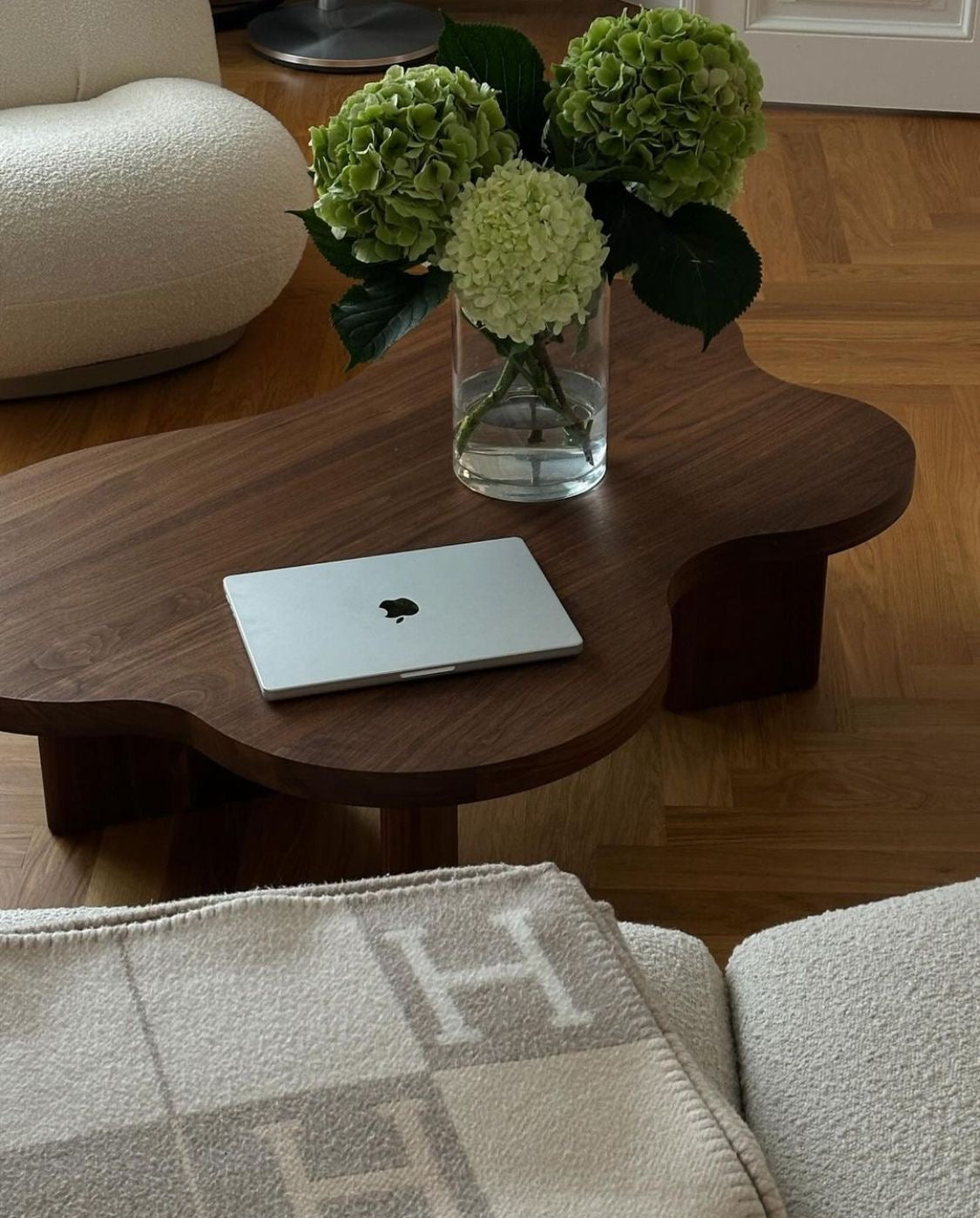 3 Types of Content That Make High-Ticket Shoppers Click ‘Buy’