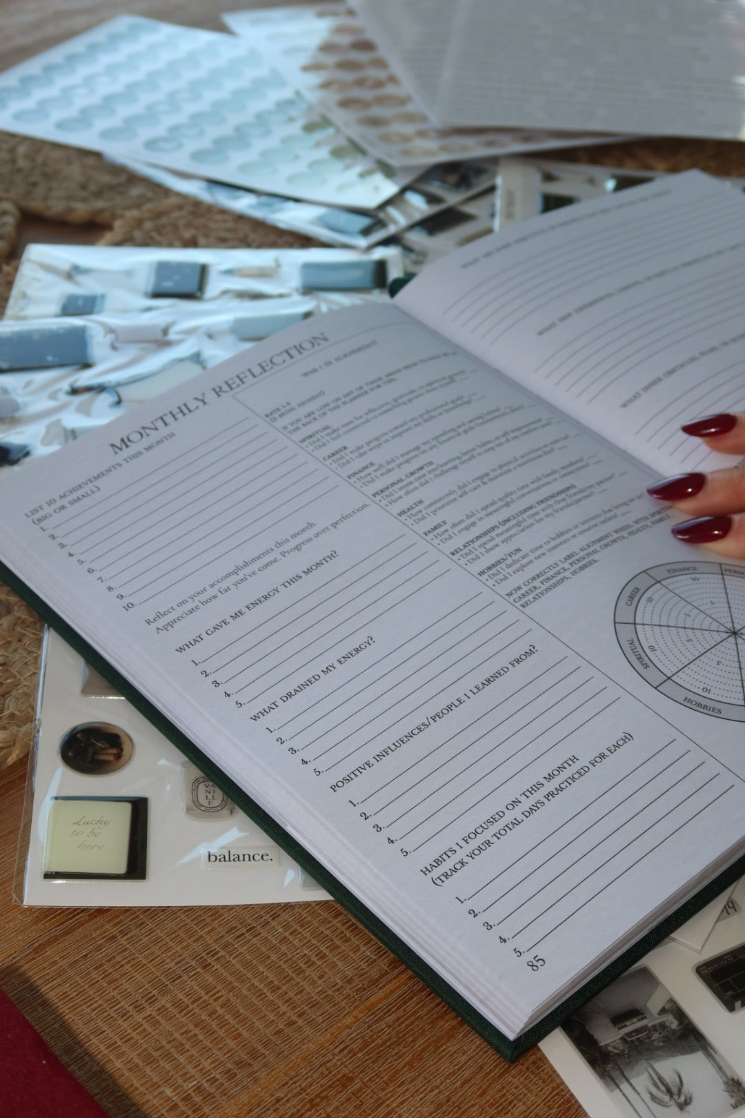 The Life Edit 2026 [Daily, Weekly, & Monthly Planning, Goal Setting, Gratitude & Journaling]